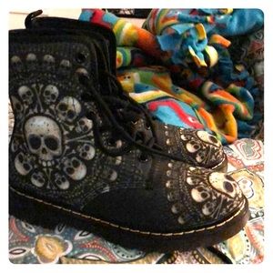 Skull boots
